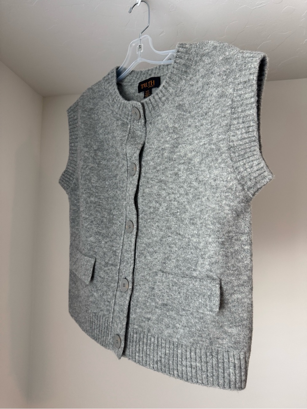 Soft Gray Button-Up Sweater Vest – Size Medium (NWOT)